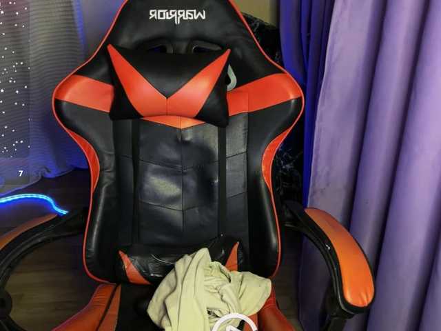 Natural-babe666's BongaCams show and profile