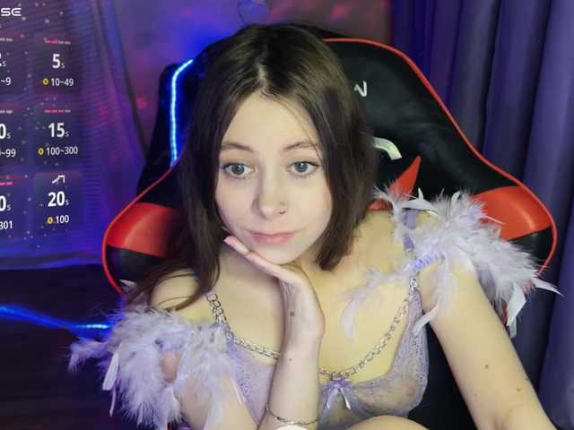 Natural-babe666's BongaCams show and profile