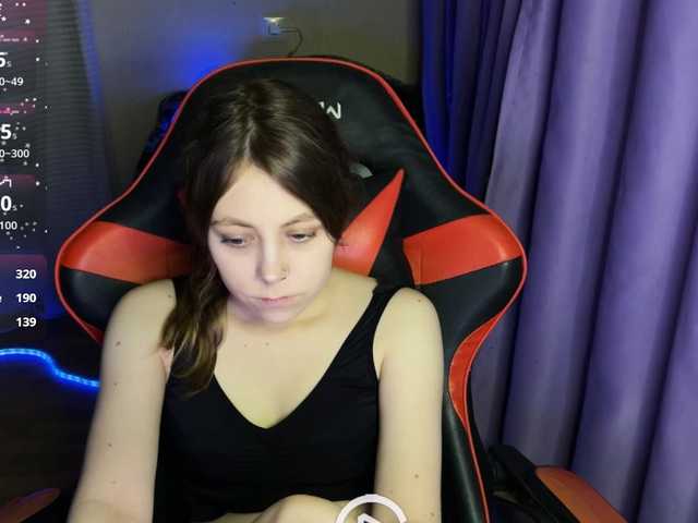 Natural-babe666's BongaCams show and profile