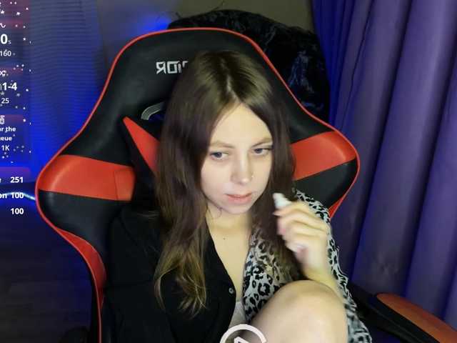 Natural-babe666's BongaCams show and profile