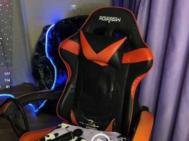 Natural-babe666's BongaCams show and profile