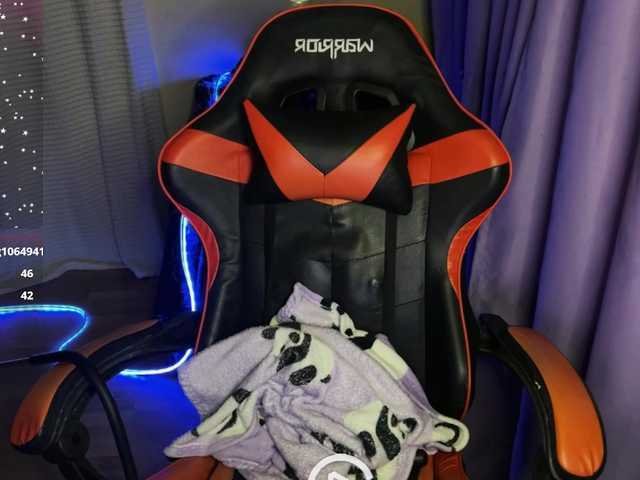 Natural-babe666's BongaCams show and profile