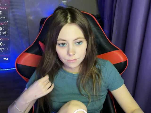 Natural-babe666's BongaCams show and profile