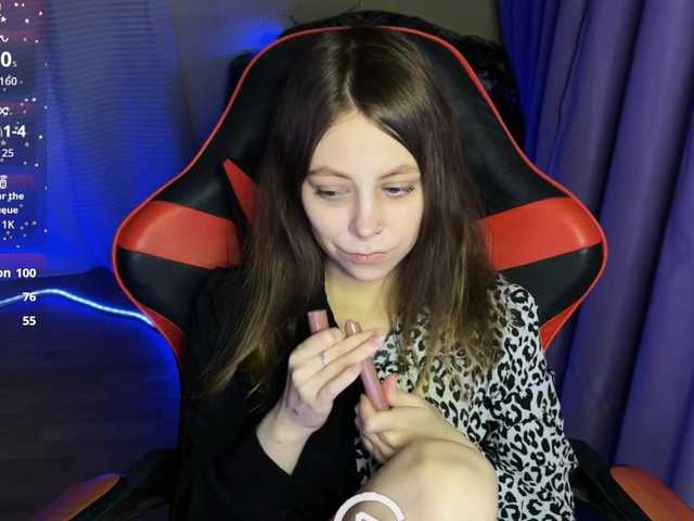 Natural-babe666's BongaCams show and profile