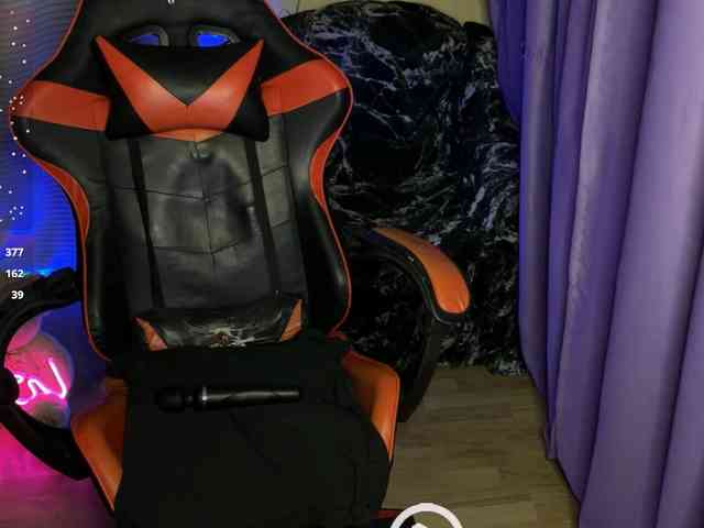 Natural-babe666 webcam