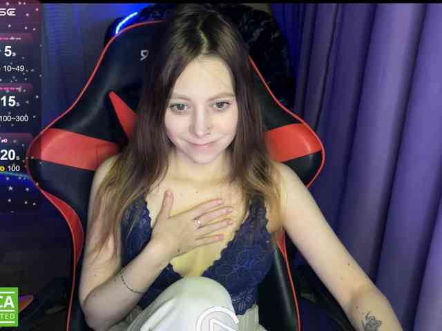 Natural-babe666 webcam