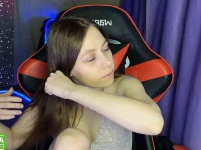 Natural-babe666 webcam