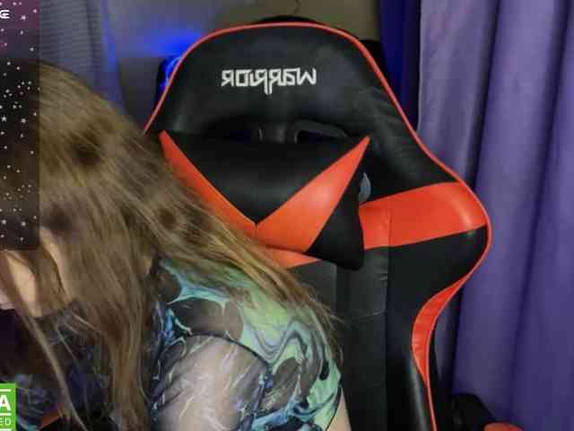 Natural-babe666 webcam