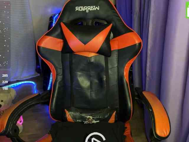 Natural-babe666 webcam