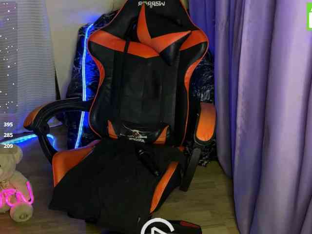 Natural-babe666 webcam