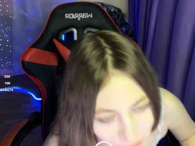 Natural-babe666 webcam