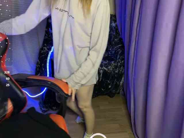 Natural-babe666 webcam