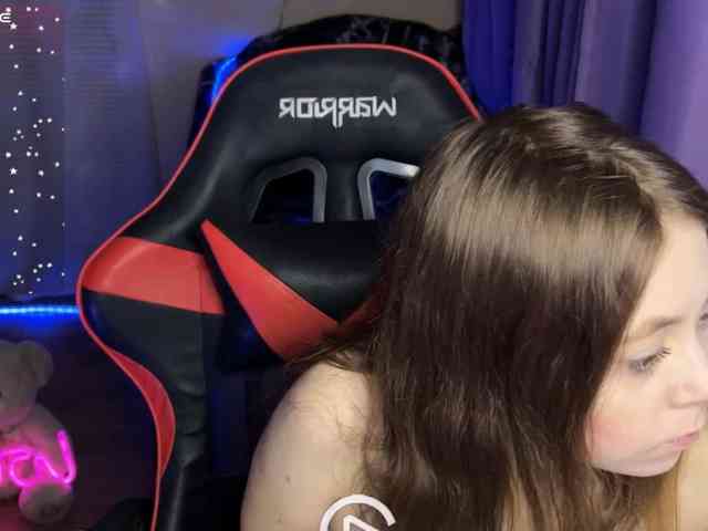 Natural-babe666 webcam