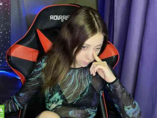 Natural-babe666 webcam