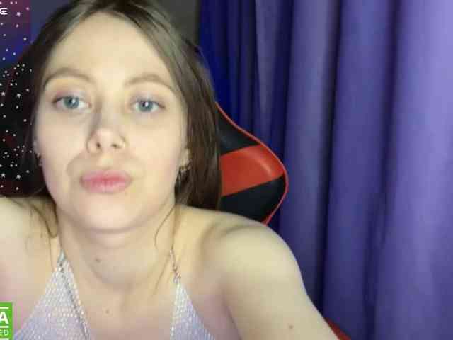 Natural-babe666 webcam