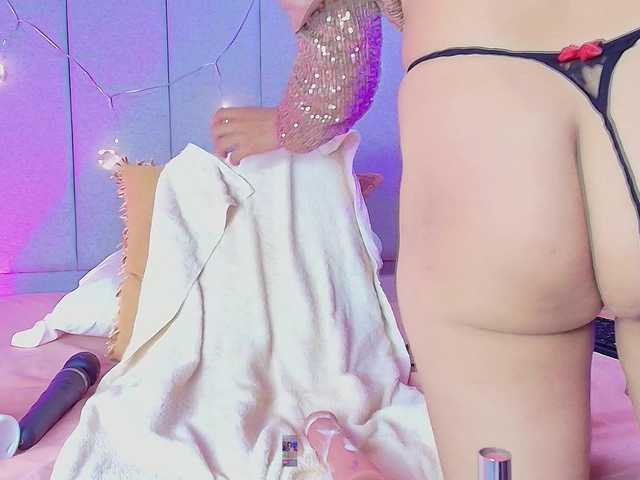 LiaaGenner's BongaCams show and profile