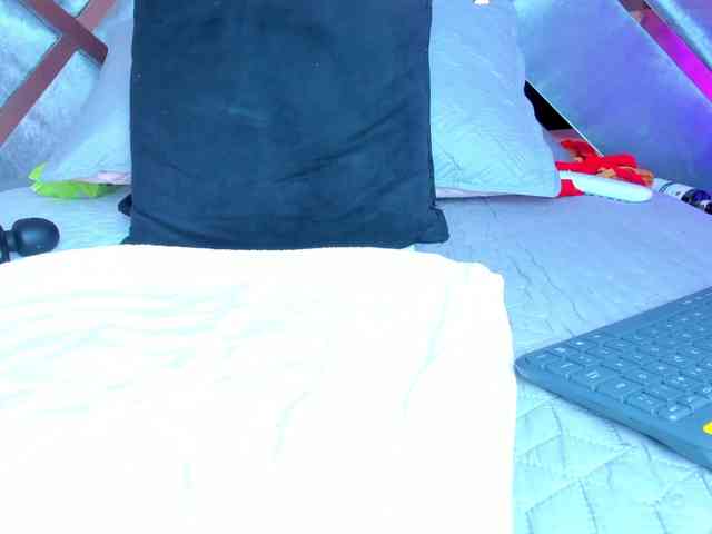 LiaaGenner webcam