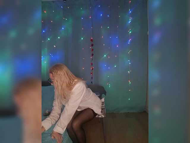 miss-1m's BongaCams show and profile