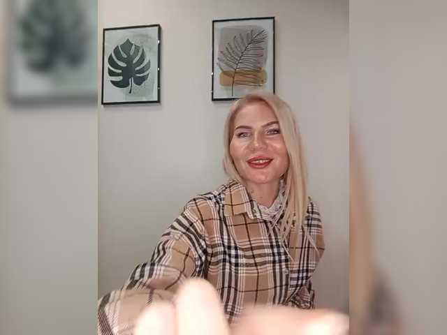 miss-1m's BongaCams show and profile