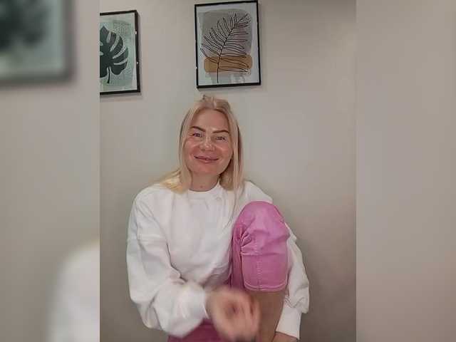 miss-1m's BongaCams show and profile