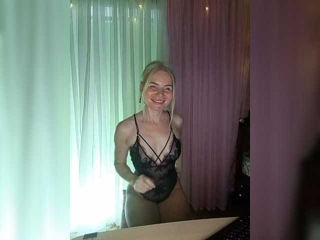 miss-1m's BongaCams show and profile