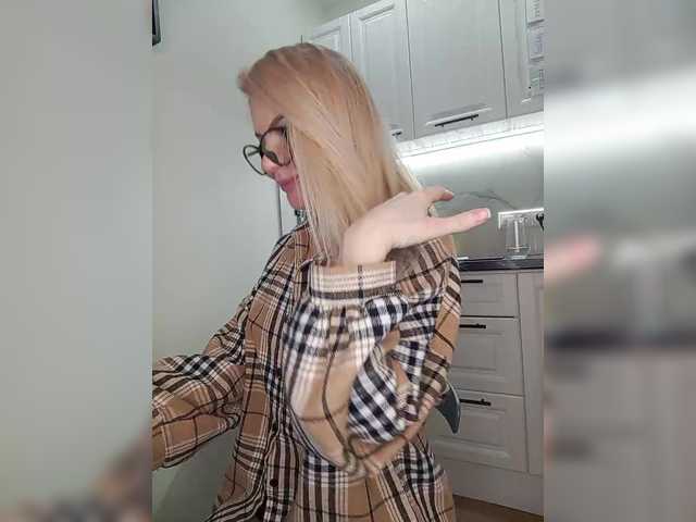 miss-1m's BongaCams show and profile