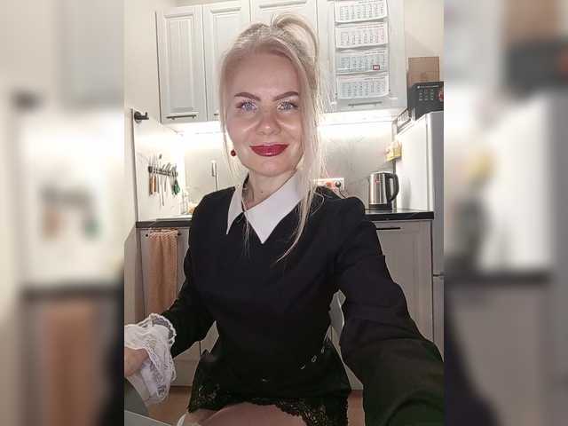 miss-1m's BongaCams show and profile