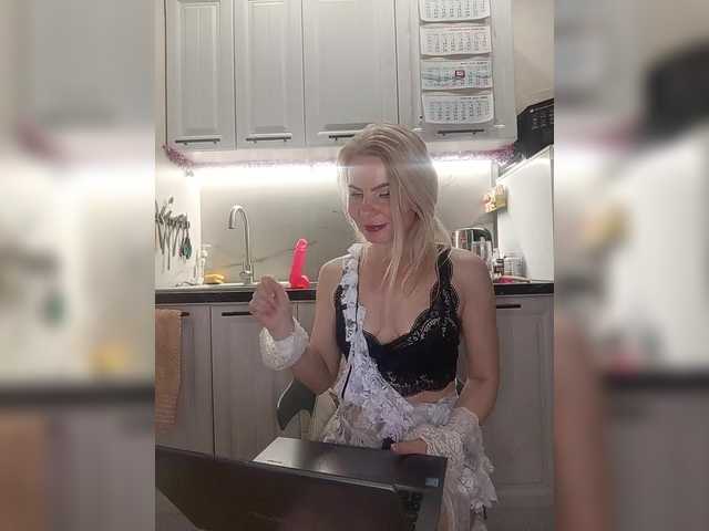 miss-1m's BongaCams show and profile