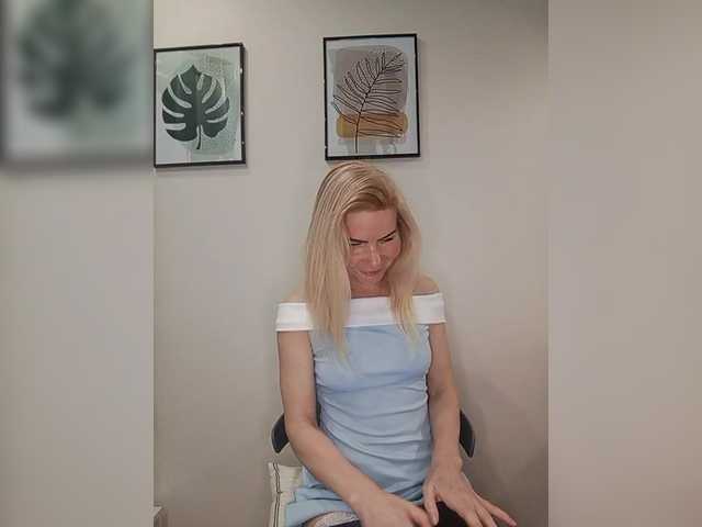 miss-1m's BongaCams show and profile