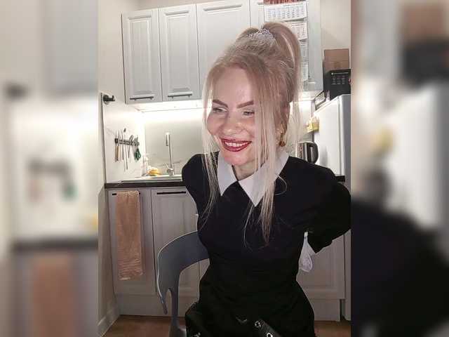 miss-1m's BongaCams show and profile