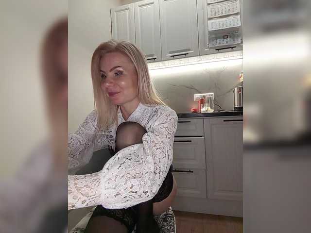 miss-1m's BongaCams show and profile