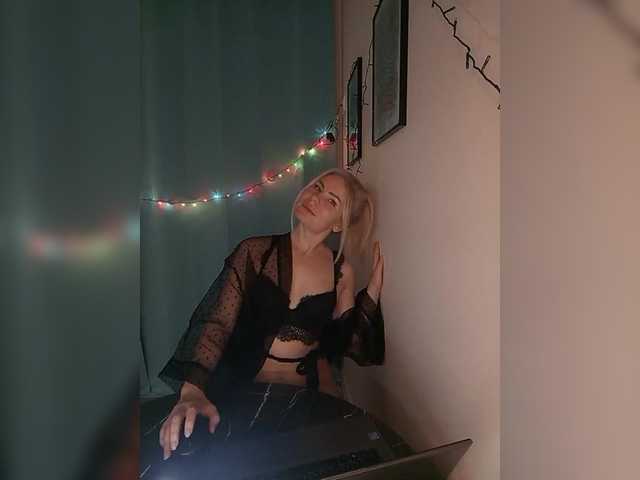 miss-1m's BongaCams show and profile