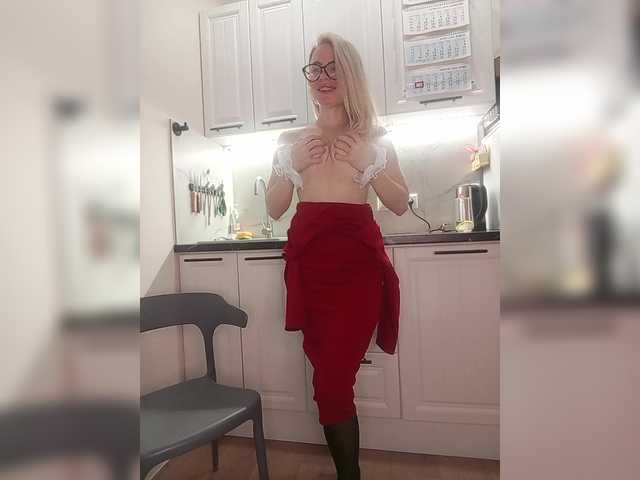 miss-1m's BongaCams show and profile