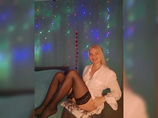 miss-1m's BongaCams show and profile