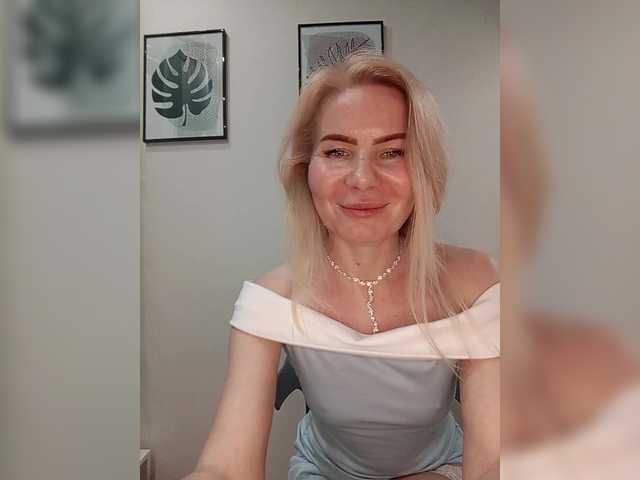 miss-1m's BongaCams show and profile