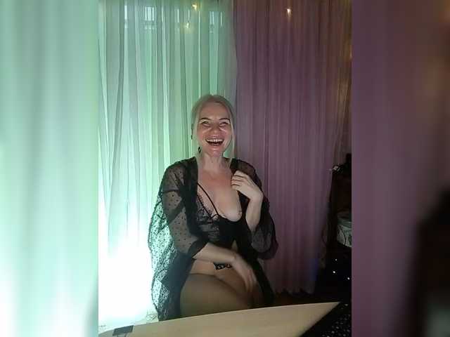 miss-1m's BongaCams show and profile