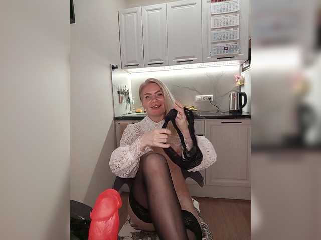 miss-1m's BongaCams show and profile