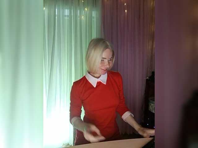 miss-1m's BongaCams show and profile