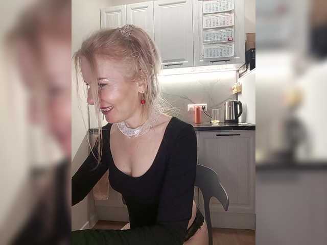 miss-1m's BongaCams show and profile