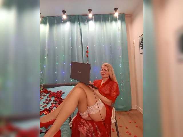 miss-1m's BongaCams show and profile