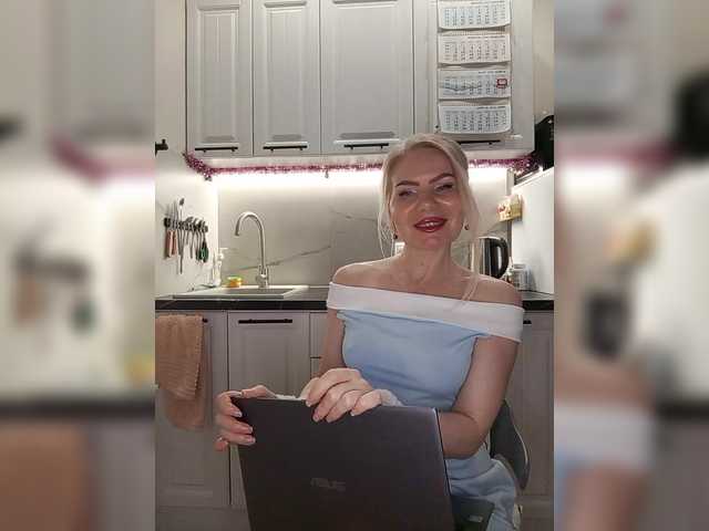 miss-1m's BongaCams show and profile