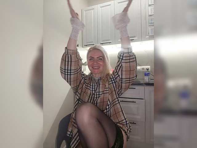 miss-1m's BongaCams show and profile