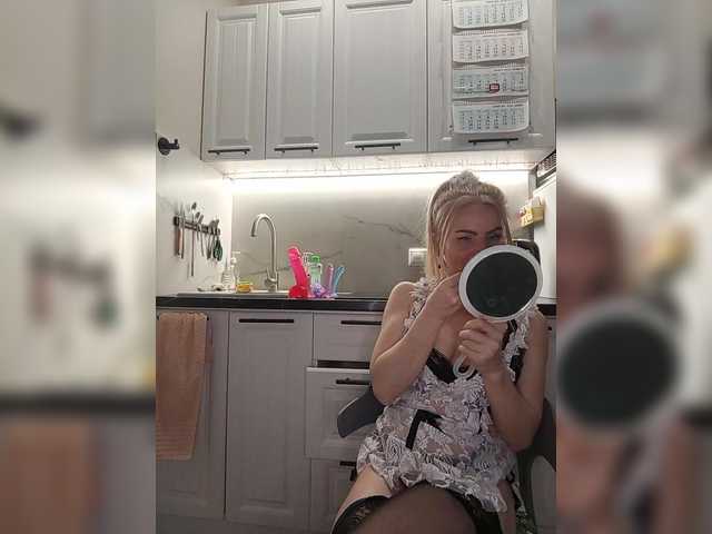 miss-1m's BongaCams show and profile