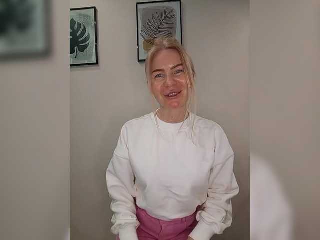 miss-1m's BongaCams show and profile