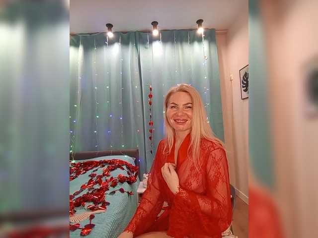 miss-1m's BongaCams show and profile