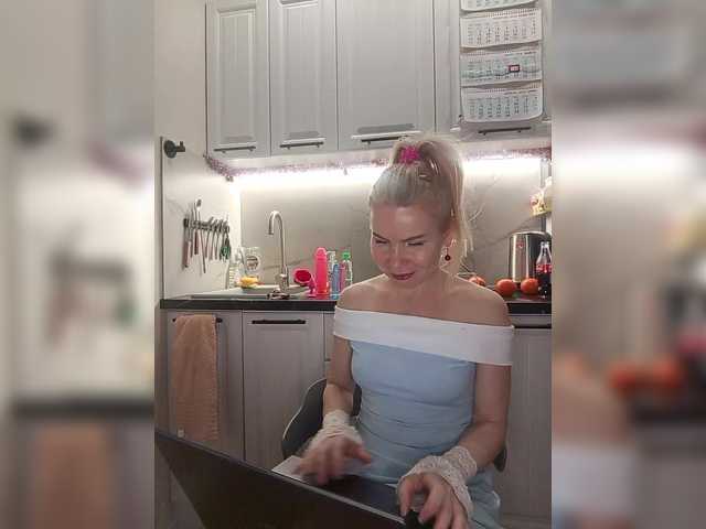 miss-1m's BongaCams show and profile