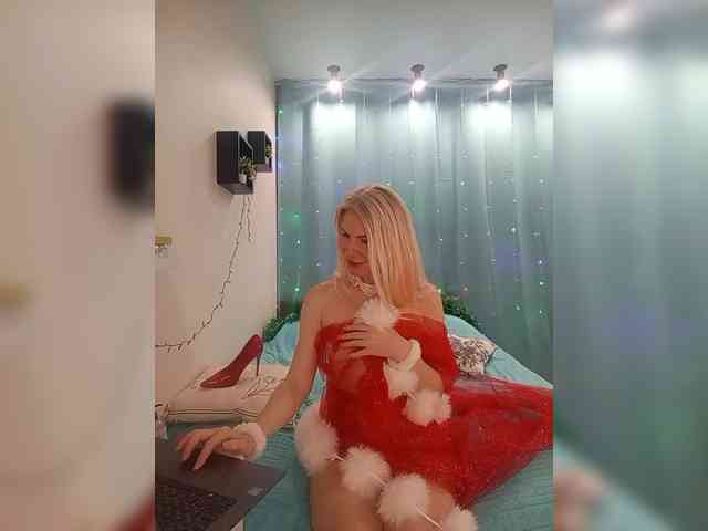 YourOldGirlfriend webcam