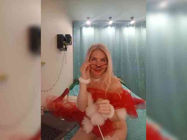 YourOldGirlfriend webcam