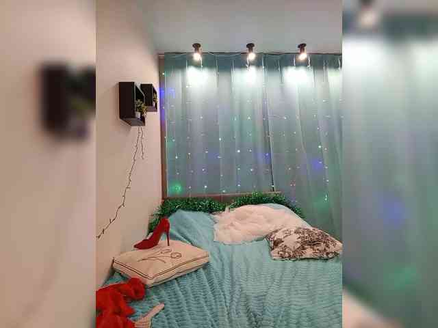 YourOldGirlfriend webcam