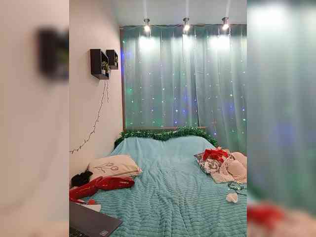 YourOldGirlfriend webcam